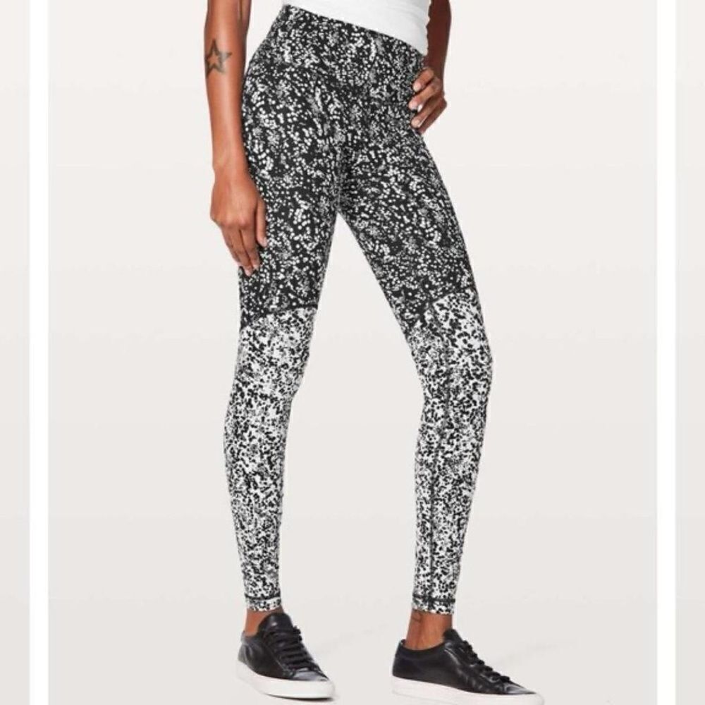 Lululemon Wunder‎ Under High Rise Legging Black and Gray Size 8